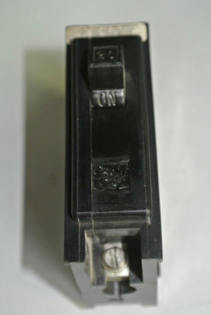 WESTINGHOUSE SINGLE-POLE CIRCUIT BREAKER 20A - BOLT-ON