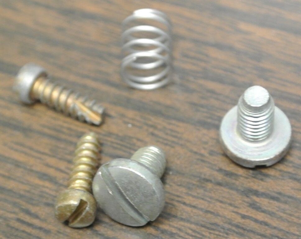 GENERAL ELECTRIC CR55-152313G7 CONTACTS SET / 1 POLE / NEW SURPLUS