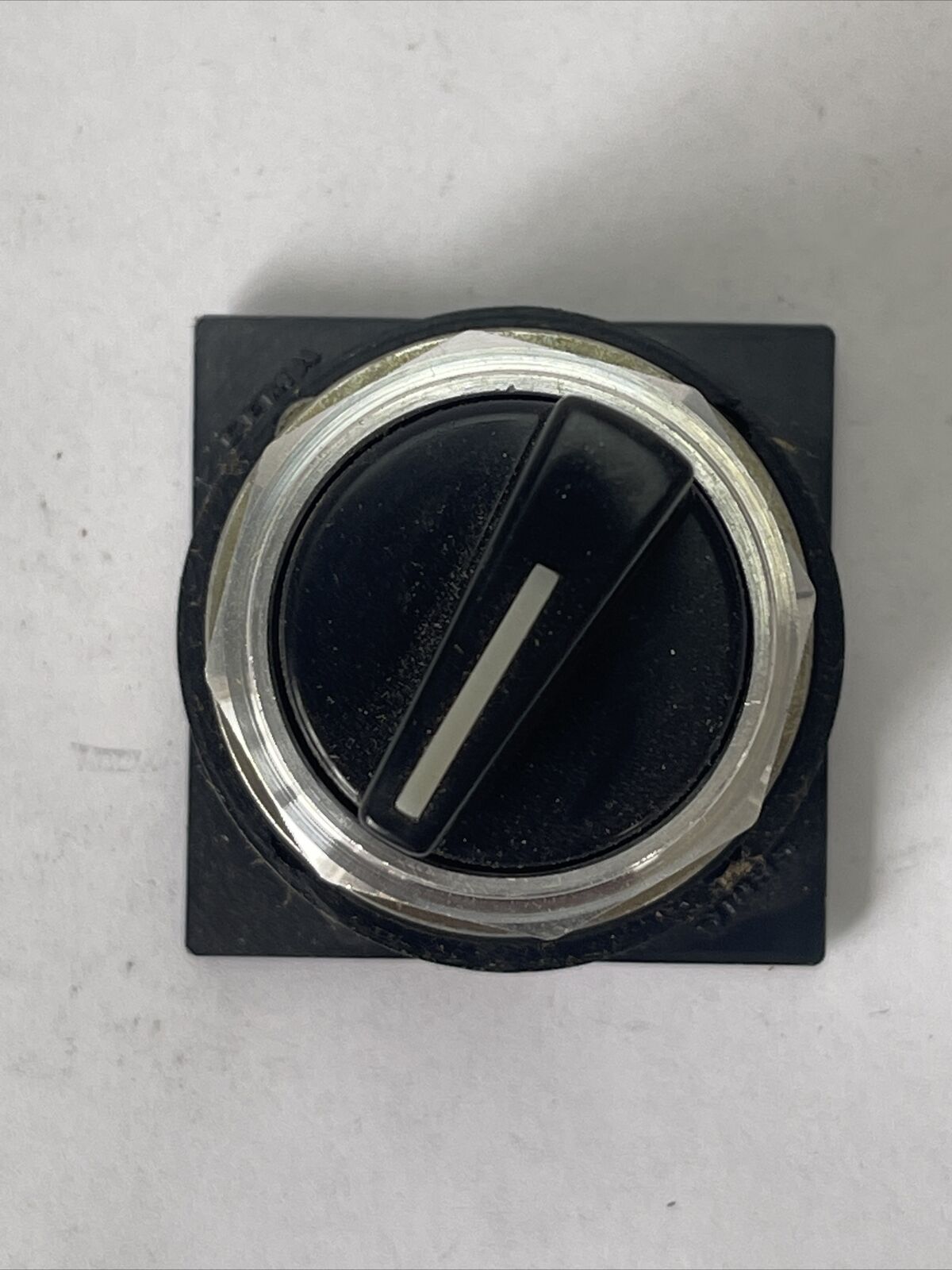 SYLVANIA CLARK BUL. 100T SS3MB3 SELECTOR SWITCH