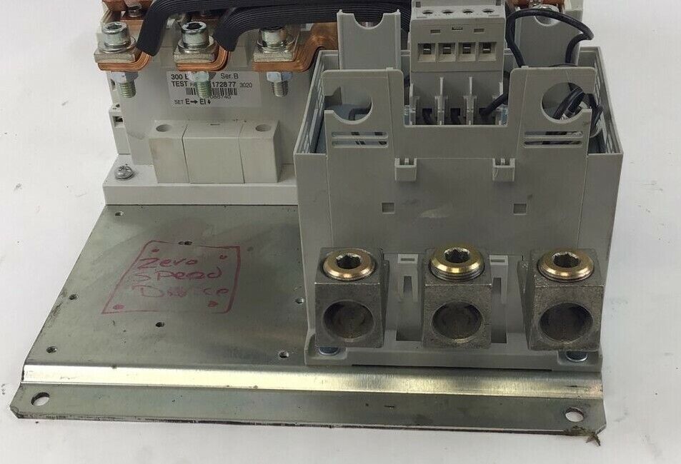 ALLEN BRADLEY 100-D300ED24 SER.B REVERSING STARTER W/ 193-EEKG SER.C
