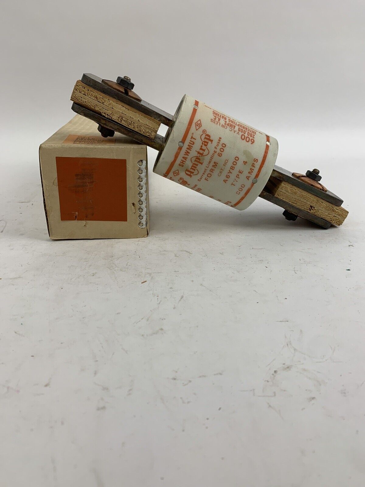 Gould Shawmut Amp-trap A6Y800 Type 4 800A 600V Fuse