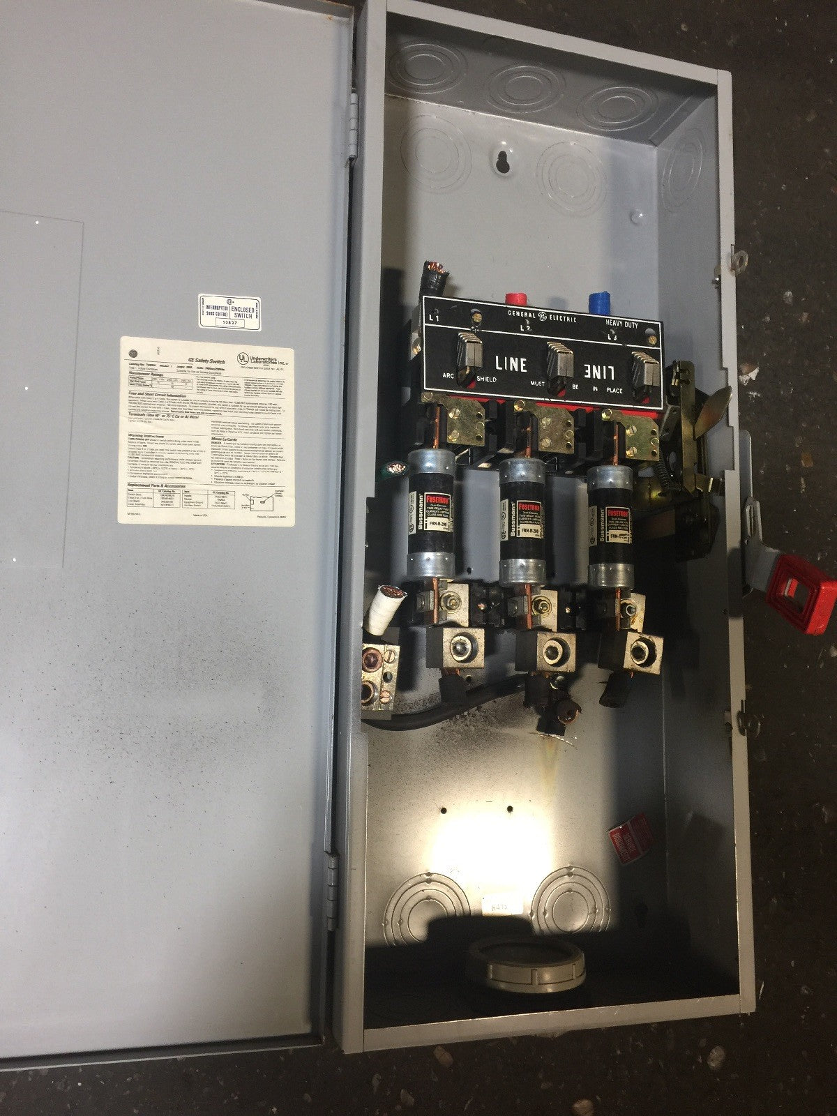 GE TH4324 SAFETY SWITCH 200A 240VAC 250VDC 60HP TYPE 1