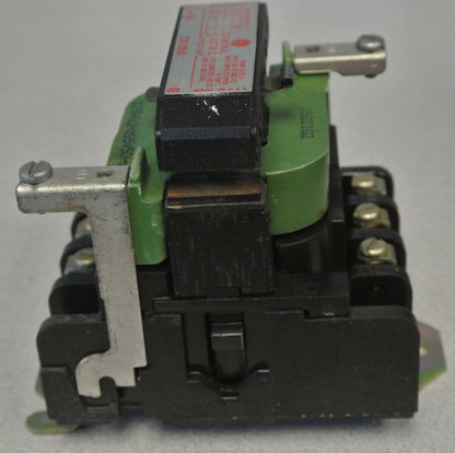 GENERAL ELECTRIC CR105J0 MAGNETIC CONTACTOR / 380V 50Hz, 440V 60Hz / NEW SURPLUS
