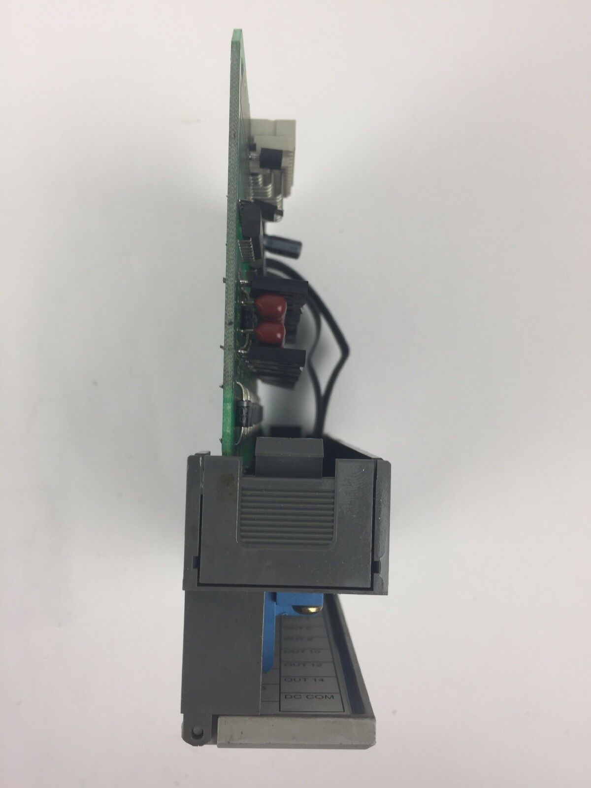 ALLEN-BRADLEY 1746-OB16 SER. D OUTPUT MODULE