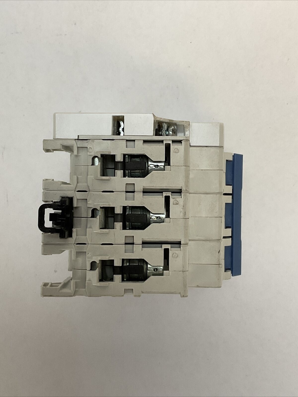 ALLEN BRADLEY 1492-SPM3C320 SER D CIRCUIT BREAKER 3POLE 32AMP 480Y/277VAC