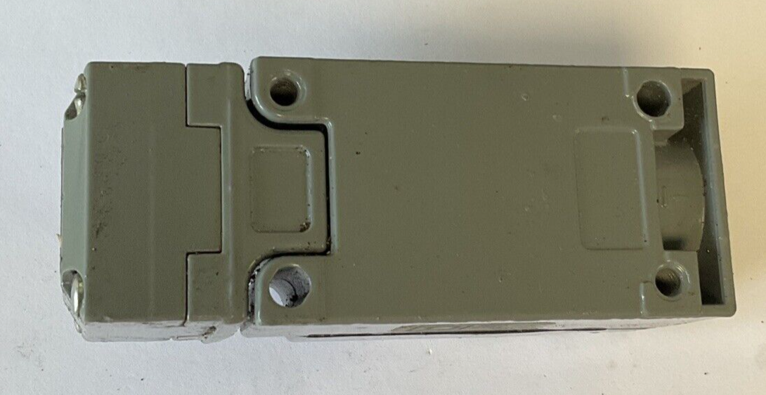 SQUARE D 9007C54B2 LIMIT SWITCH SER.A TYPE 6P