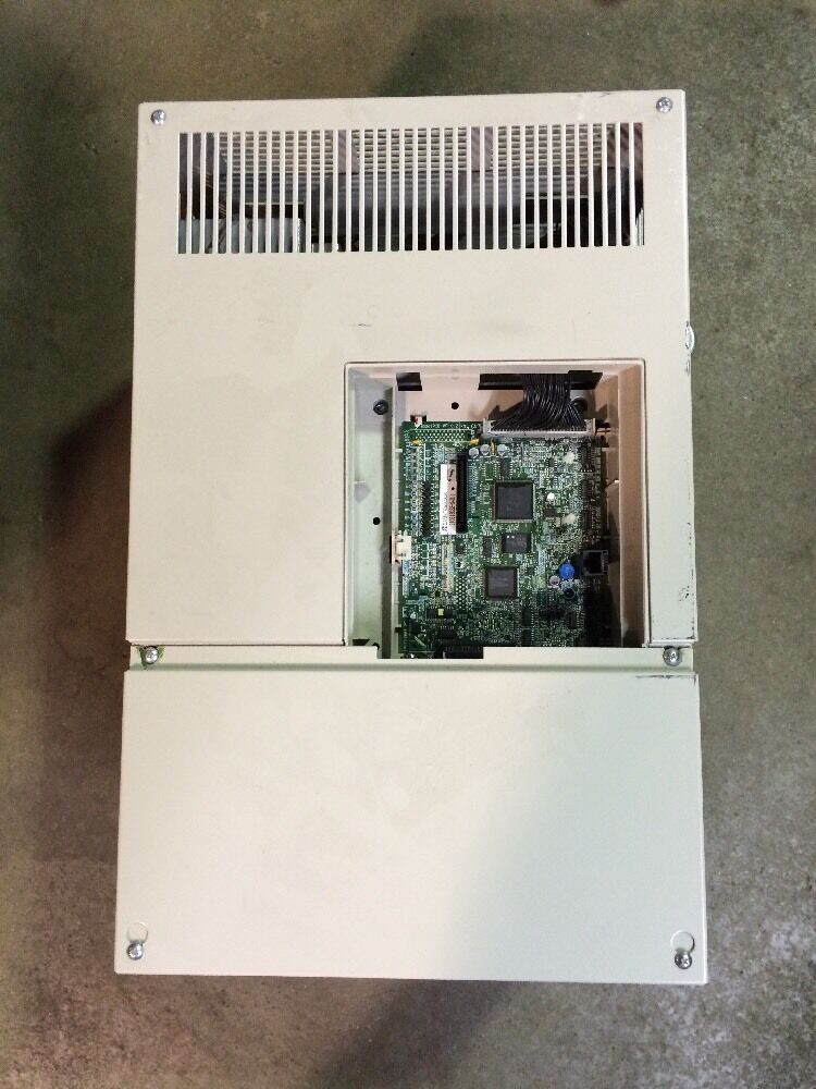 YASKAWA VARISPEED E7 AC DRIVE CIMR-E7U4037 480V 77A