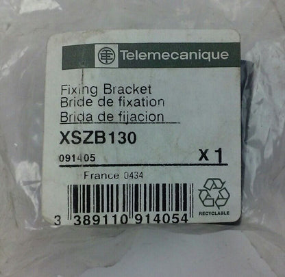 TELEMECANIQUE FIXING BRACKET XSZB130 *NIB*
