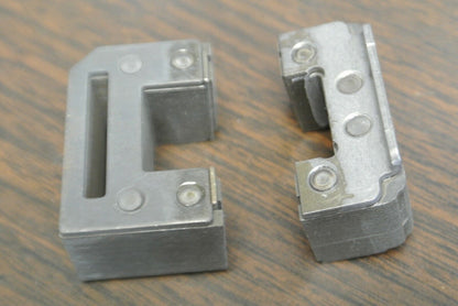 ALLEN-BRADLEY Z-31849 / YOKE and ARMATURE ASSEMBLY for STARTER / NEW SURPLUS