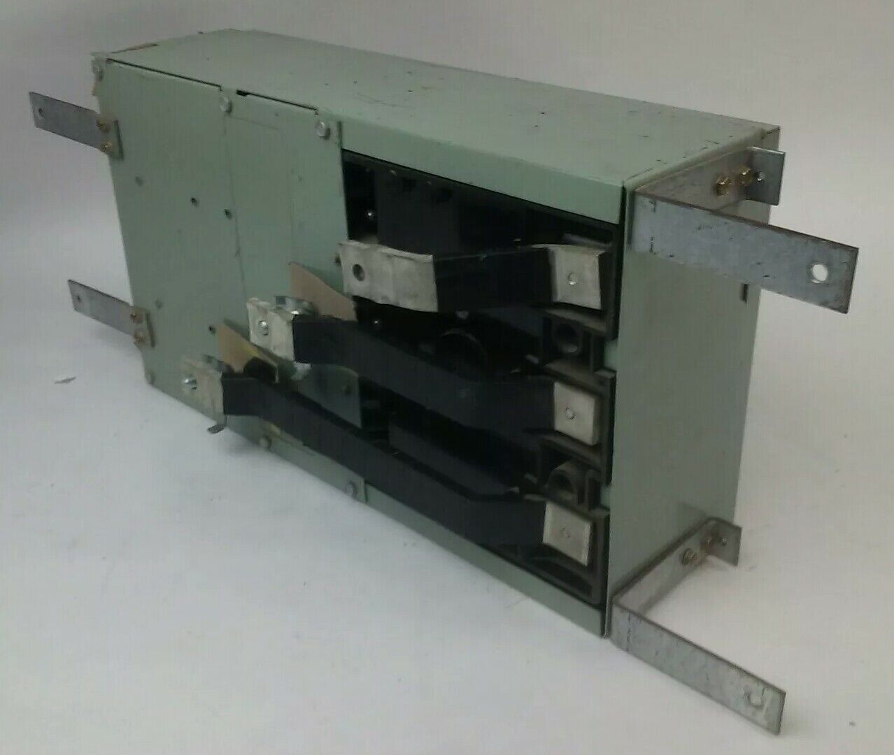 GE QMR364R FUSIBLE INTERRUPTER SWITCH, 200A, 600VAC, 3P, QMR, W/ HARDWARE