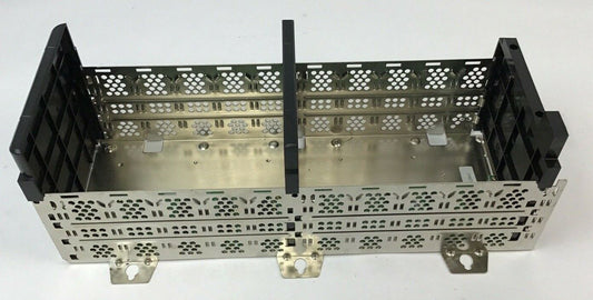 ALLEN BRADLEY 1756-A10 SER.B CAT.REV.K01 10 SLOT CHASSIS 24VDC
