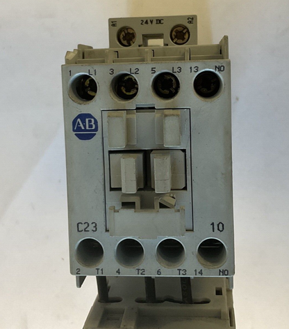 ALLEN BRADLEY 100-C-23Z*10 CONTACTOR W/ 193-ES2CB OVERLOAD SER.C 600VAC 30A