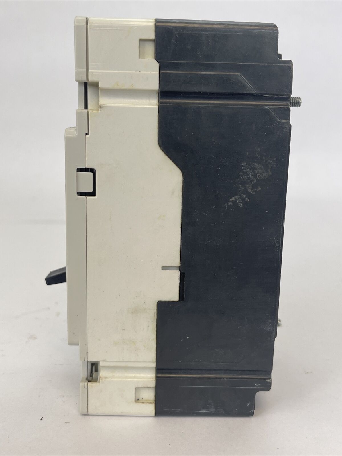 EATON EGB3070FFG INDUSTRIAL CIRCUIT BREAKER 70AMP 3POLE 250VDC 480VAC 67B3600G14