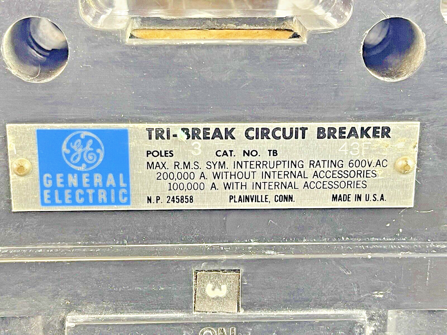 GE - TB43250 - TRI-BREAK CIRCUIT BREAKER - TB43F - 250 A, 3 POLE, 600 VAC