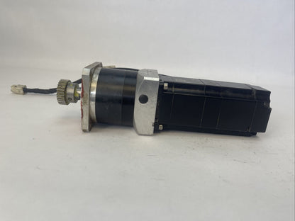 YASKAWA SGM7J-04A7C6E AC SERVO MOTOR 200VAC 2.5A 400W PF70L1-10-P2-S2-14-30-50-7