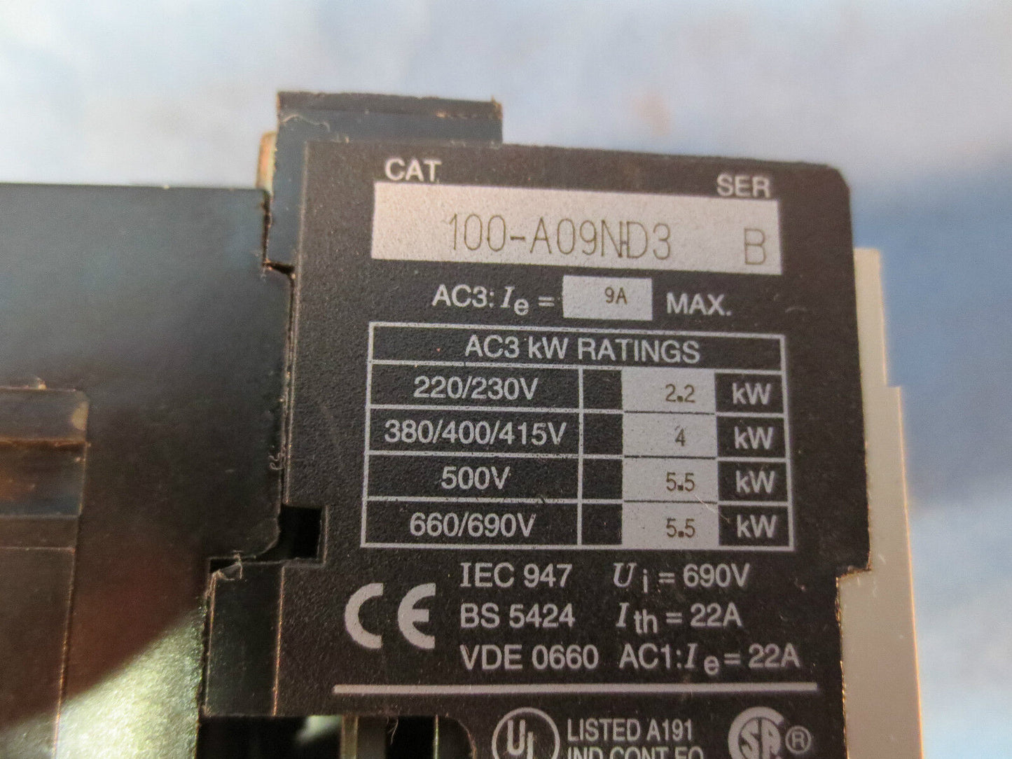 ALLEN-BRADLEY 100-A09ND3, Ser. B CONTACTOR / RELAY