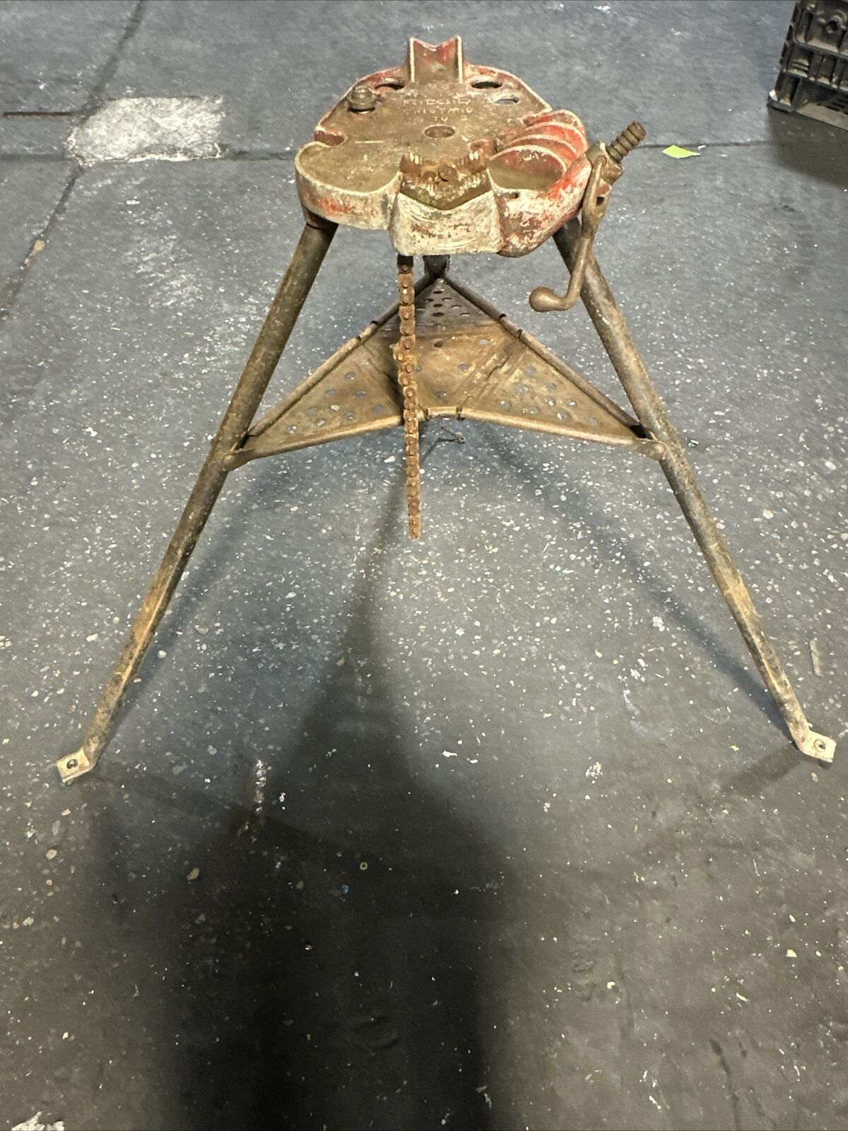 RIDGID NO 450 CHAIN PIPE VISE TRISTAND 1/8 TO 5