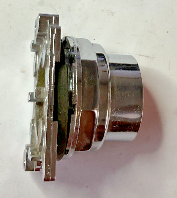 CUTLER-HAMMER 10250T102 STANDARD PUSHBUTTON OPERATOR RED SER.A1