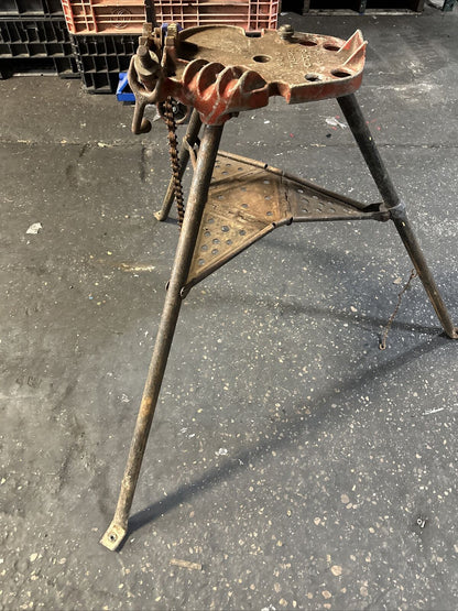 RIDGID NO 450 CHAIN PIPE VISE TRISTAND 1/8 TO 5