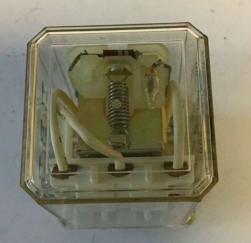 IDEC/SYSTECON RR3B-L RELAY 120VAC ***LOTOF2***