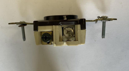 HUBBELL SINGLE RECEPTACLE 2POLE 3 WIRE 15A 125V