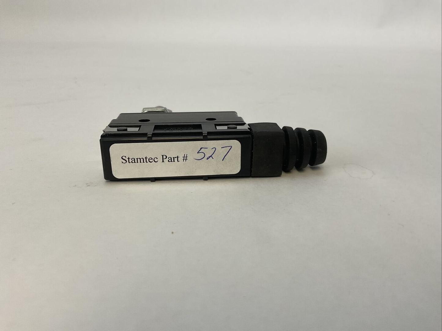 OMRON Z-15GQ22A55-B5V LIMIT SWITCH 15A 125/250/480VAC