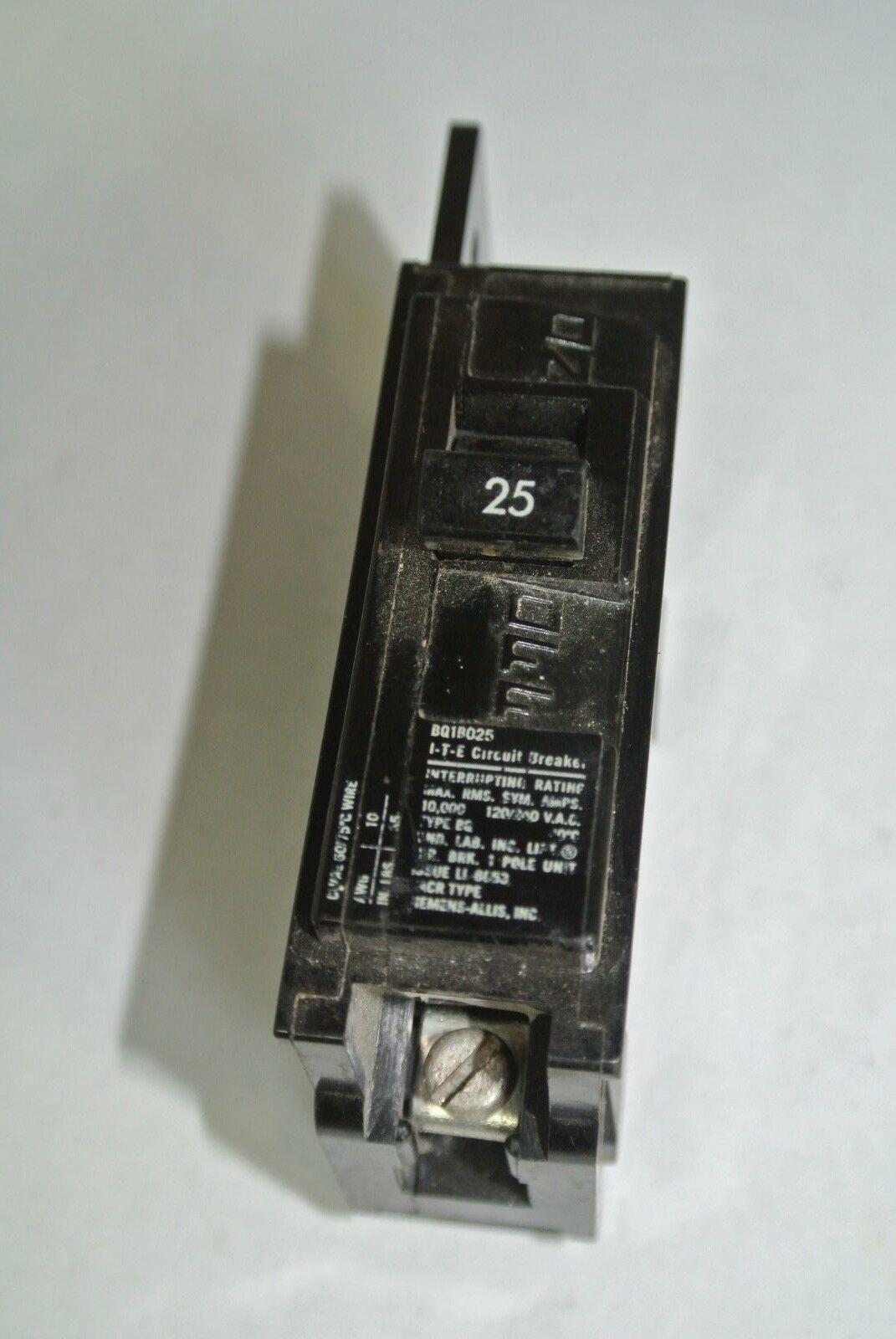 I-T-E / SIEMENS BQ1B025 CIRCUIT BREAKER 25A