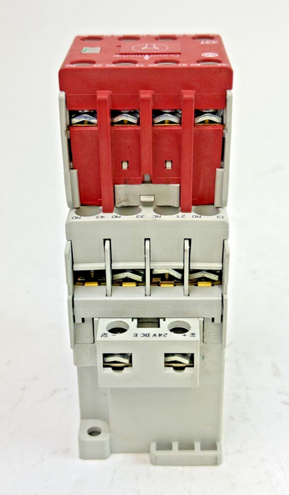 ALLEN-BRADLEY - 700S-CF620EJC SER. A - SAFETY CONTACTOR W/ 24 VDC COIL