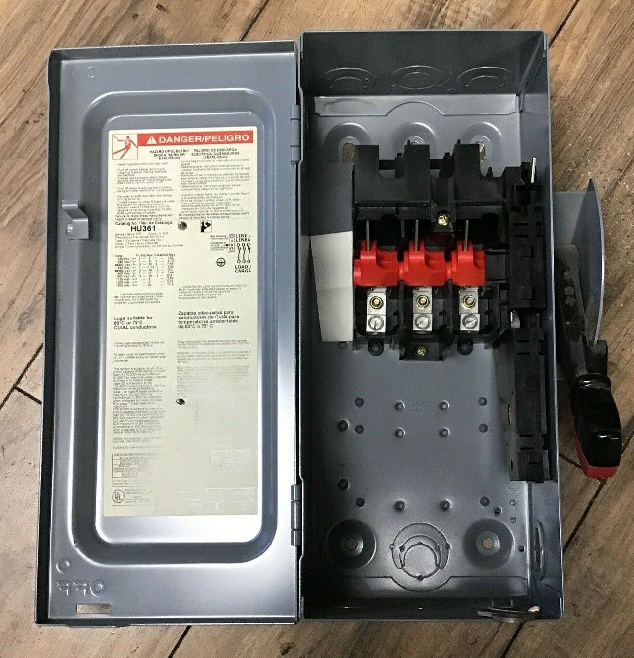 SQUARE D HU361 SAFETY SWITCH SER.F05 30A  TYPE1 ENCLOSURE NON FUSIBLE 600VAC/VDC
