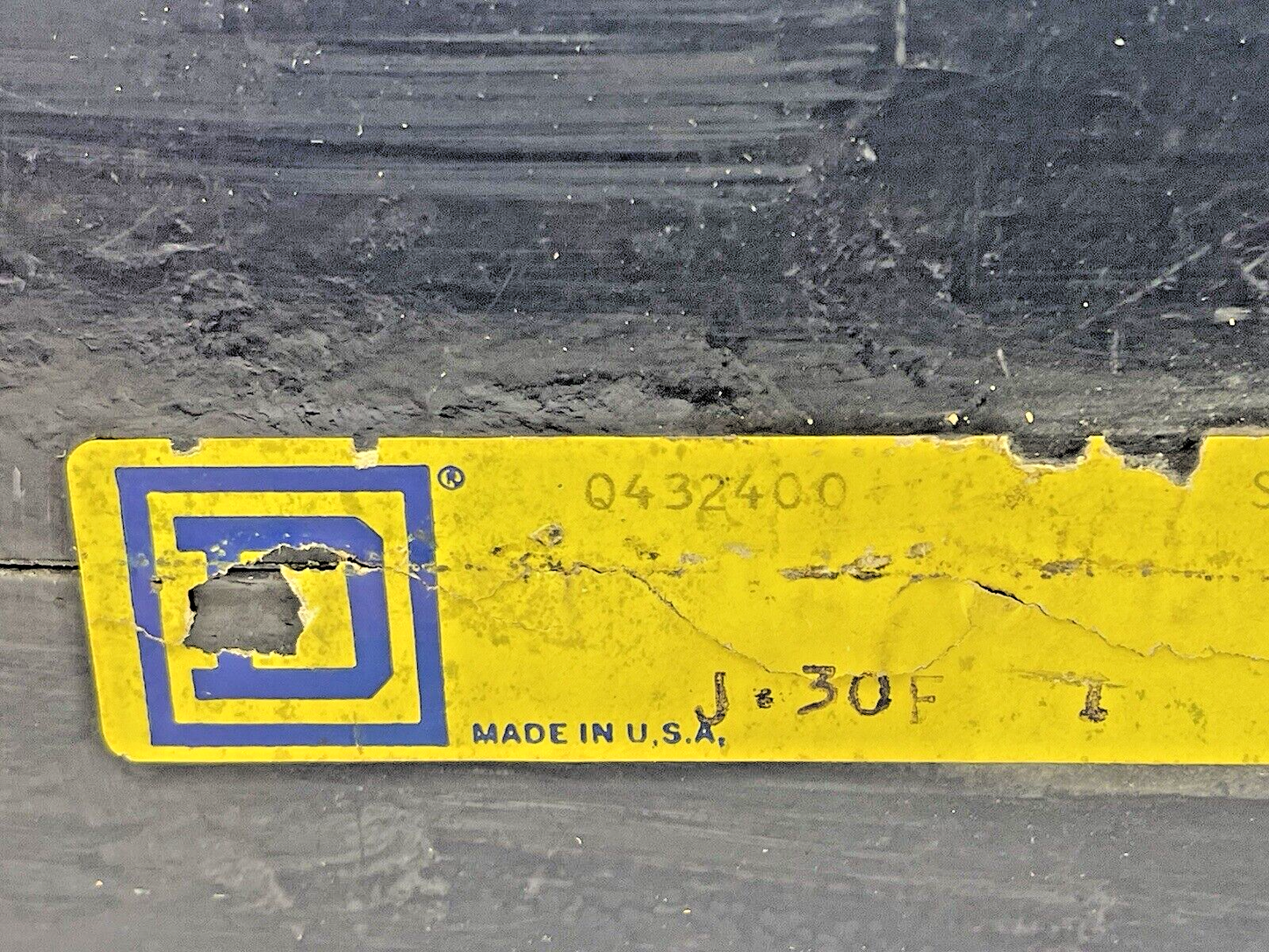 SQUARE D Q432400 -BOLT-ON THERMAL MAGNETIC CIRCUIT BREAKER-400 AMP, 3POLE,240VAC