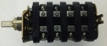 ALLEN BRADLEY J682862/7 ROTARY PILOT SWITCH, SIZE 10, 25A, 4 POSITION, 8 CIRCUIT