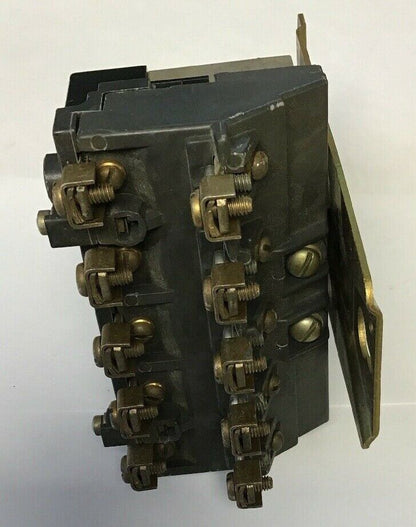 ALLEN BRADLEY 702-A0D94 OVERLOAD RELAY SER.K575V 5HP W/70A86 110V.60HZ COIL
