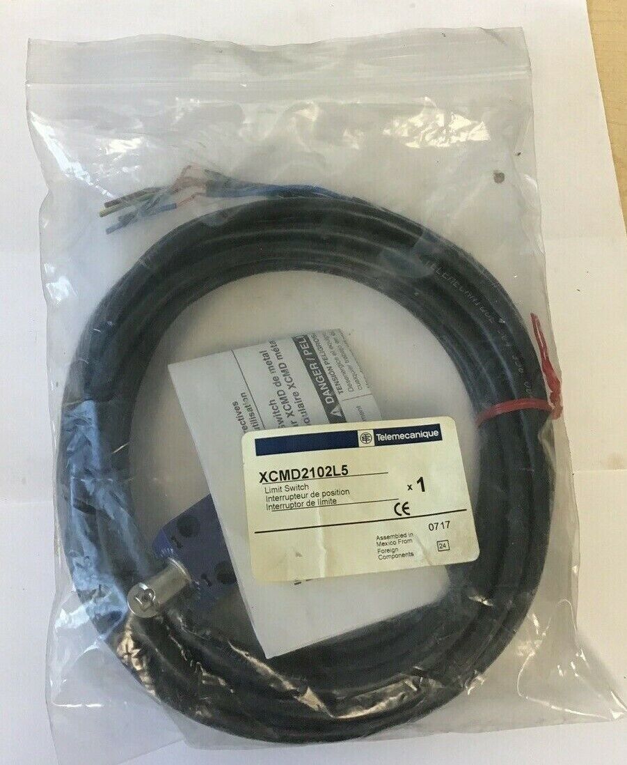 TELEMECANIQUE XCMD2102L5 LIMIT SWITCH