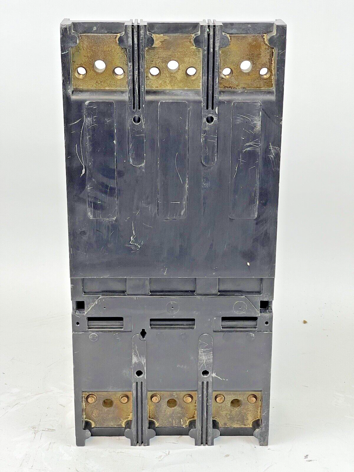 SIEMENS - LMXD63A800 -SENTRON CIRCUIT BREAKER - LMXD6-ETI -3 POLE,800 A,600V AC