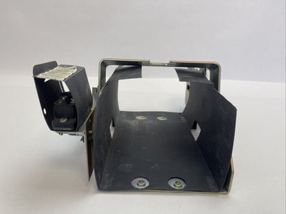 SQUARE D 9422RP1 OPERATING MECHANISM SER B MISSING LOWER METAL BRACKET 9999 R26