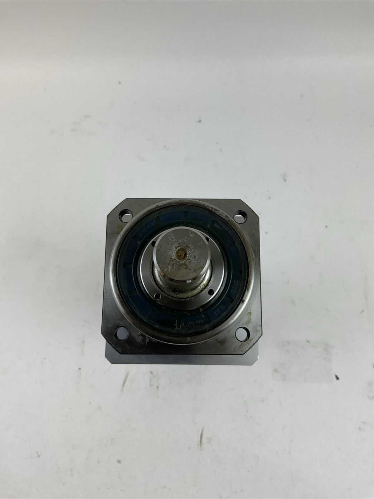 SCHNEIDER BMH1003P32F2A SERVO MOTOR 6000RPM NEUGART PLHE 80