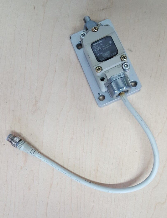 OMRON WLD-LR-DHJS03-A LIMIT SWITCH RND PIN PLUNGER 115VDC, NEW
