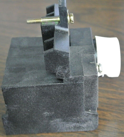 SQUARE D CLASS 8501, TYPE LT TIMING RELAY - NEW SURPLUS, but KNOB is CRACKED