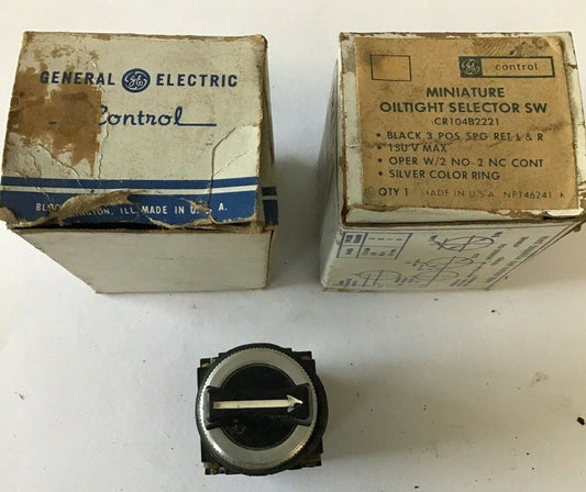 GENERAL ELECTRIC CR104B2221 SELECTOR SWITCH 3POS 150V SILVER COLOR RING**LOTOF2*
