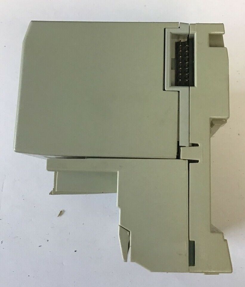 ALLEN BRADLEY 1794-OA8 OUTPUT 120VAC W/ 1794-TBNF/A TERMINAL BLOCK