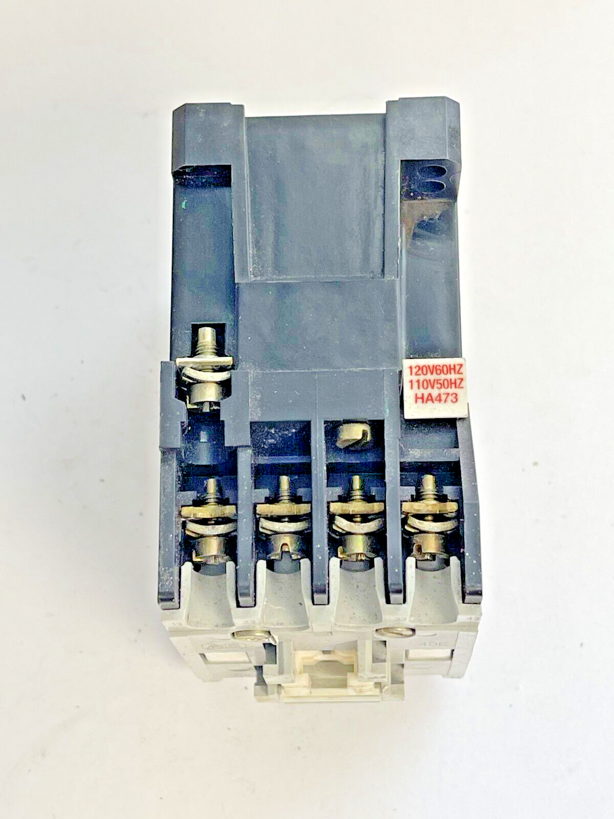 ALLEN BRADLEY - 700-F400A1 SER. C - CONTROL RELAY 120V / 60HZ COIL