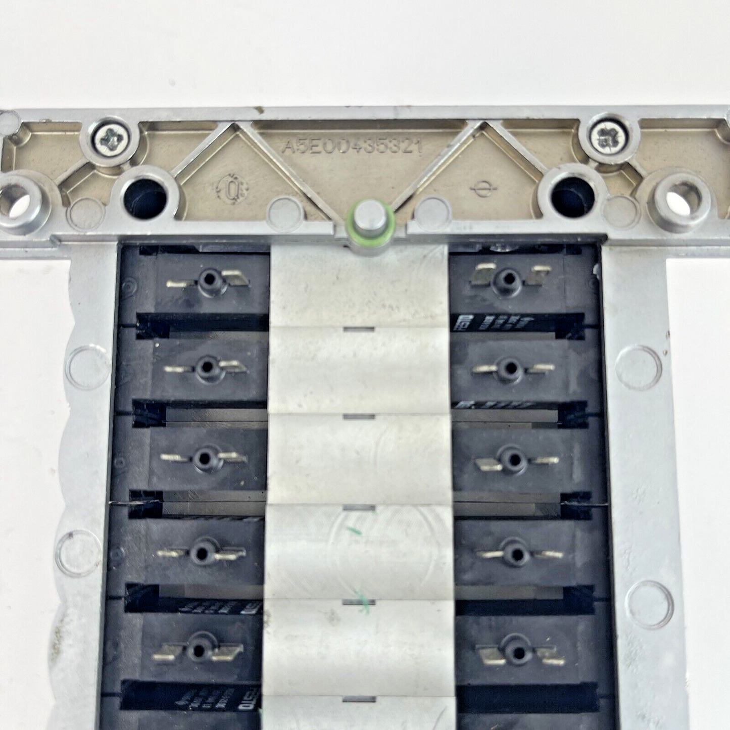 FESTO CPV14-V1 -VALVE MANIFOLD-W/ PNEUM CONNEC. & STACK PLATES, C402(6), C102(2)