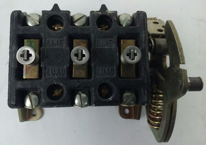ALLEN BRADLEY X-177122 OLD STYLE DISCONNECT SWITCH, 30A, 240/440-600V,7 1/2-10HP