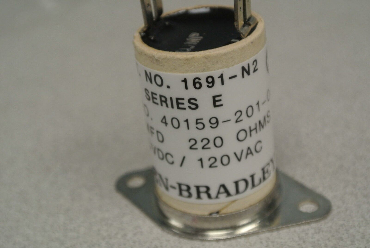 ALLEN-BRADLEY 1691-N2 CONTACT PROTECTOR / SURGE SUPPRESSOR / 0.5 mfd / 220 OHMS