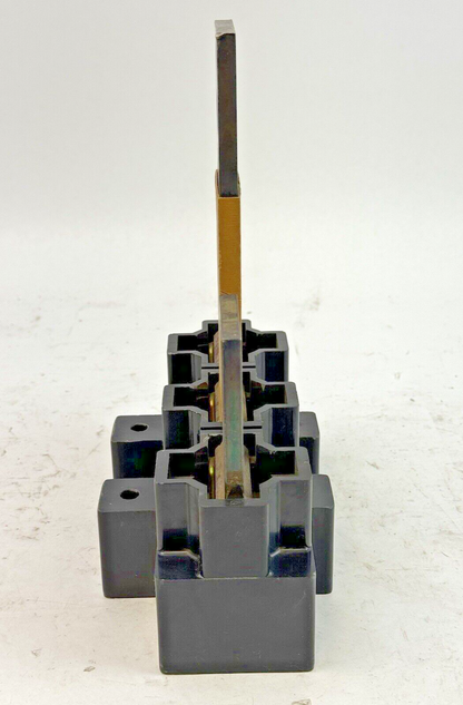 GE - TJ63PD1A - PLUG-IN MOUNTING BASE ASSEMBLY - TYPE TJ - NEW OLD STOCK