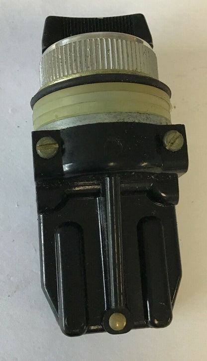 GENERAL ELECTRIC CR104B8211 SELECTOR SWITCH