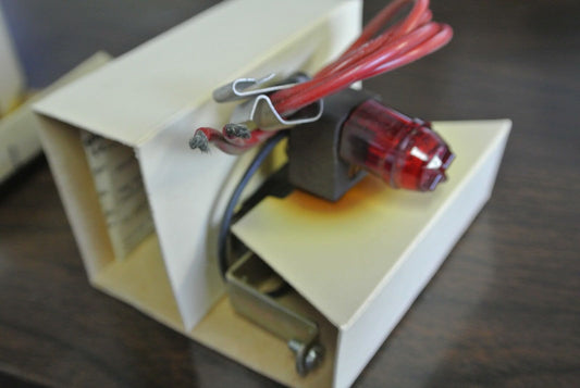 ALLEN-BRADLEY 1484-N116 - PILOT LIGHT KIT - 120V - COVER-MOUNT - NEW SURPLUS