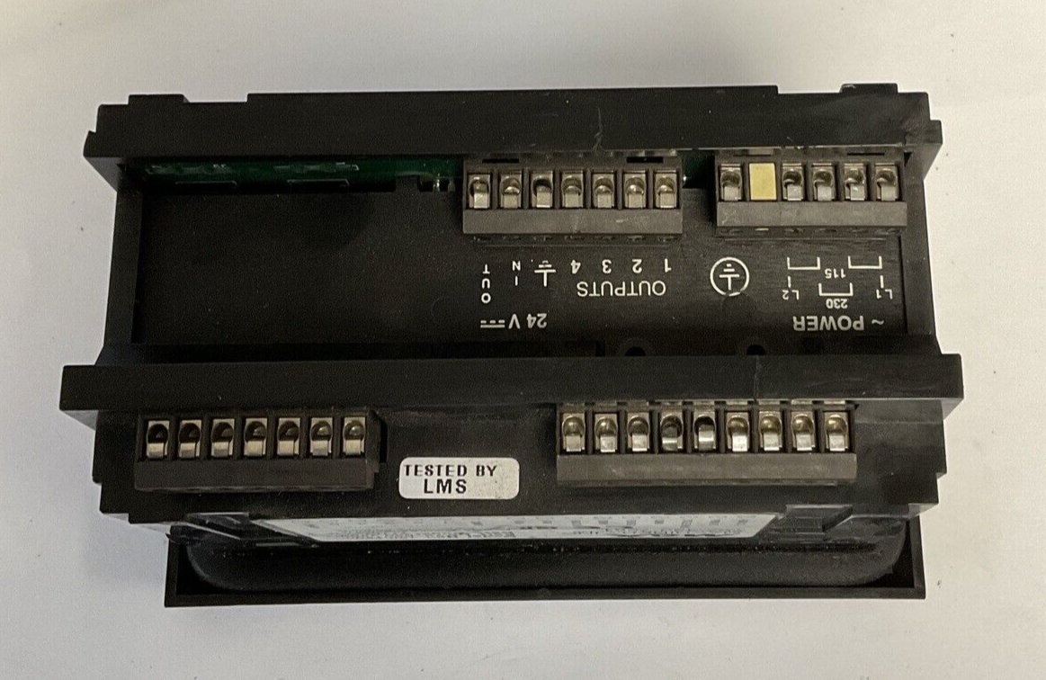 MAX MACHINERY INC 120-200 FLOW INDICATOR CONTROLLER  24VDC 130VAC .4A 50/60HZ