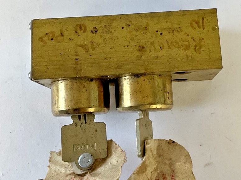 GOULD 45A45794 KIRK INTERLOCK ITEM E DOUBLE KEYED