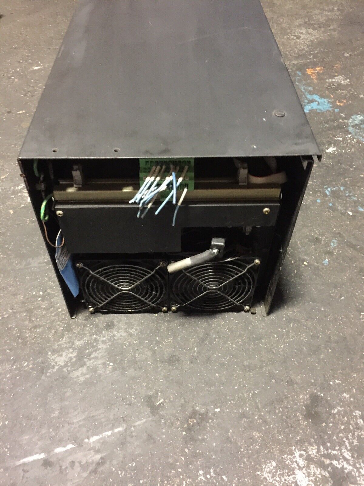 ALLEN BRADLEY 1392-B100-RK-MC-B-D1-F2-F4 AC DRIVE OUTPUT 440VAC 60A 3PH INPUT